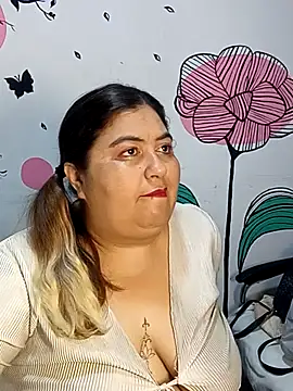 curvy diva  online show from 14, 10, 2025