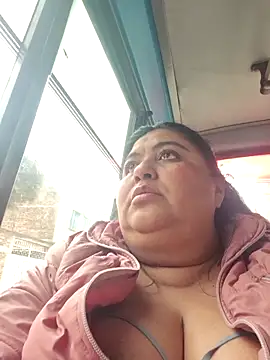 curvy diva  online show from 17, 11, 2025