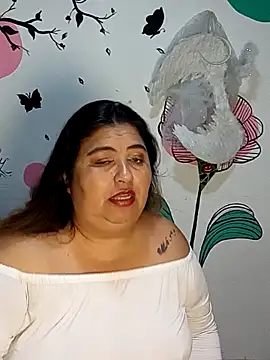 curvy diva  online show from 27, 11, 2025