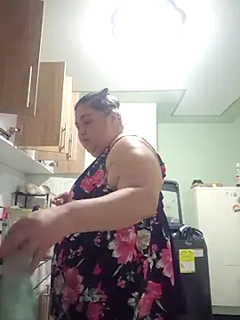 curvy diva  online show from 21, 11, 2025