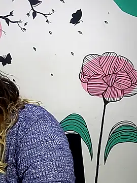 curvy diva  online show from 9, 10, 2025