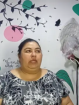 curvy diva  online show from 2, 11, 2025