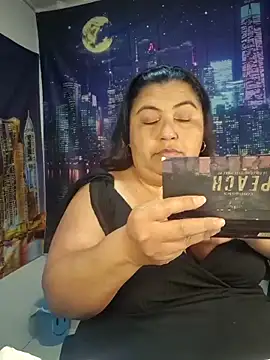 curvy diva  online show from 5, 4, 2026