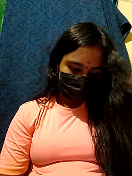 mini-queen online show from 5, 10, 2025