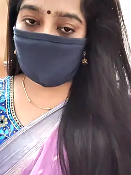 Snapshot of saritha29 chatting on 13, 7, 2026 saritha29 online show from 13, 7, 2026