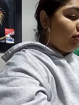 snow belle online show from 12, 9, 2025