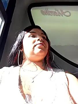 snow belle online show from 15, 10, 2025