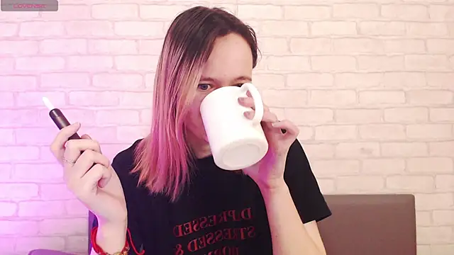 Ericha Stone online show from 19, 4, 2026