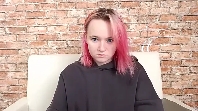 Ericha Stone online show from 16, 11, 2025