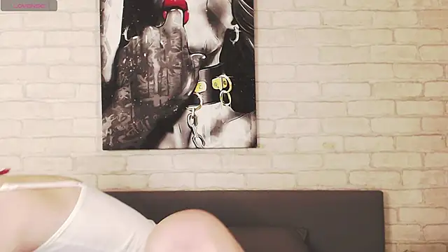 Ericha Stone online show from 14, 9, 2025