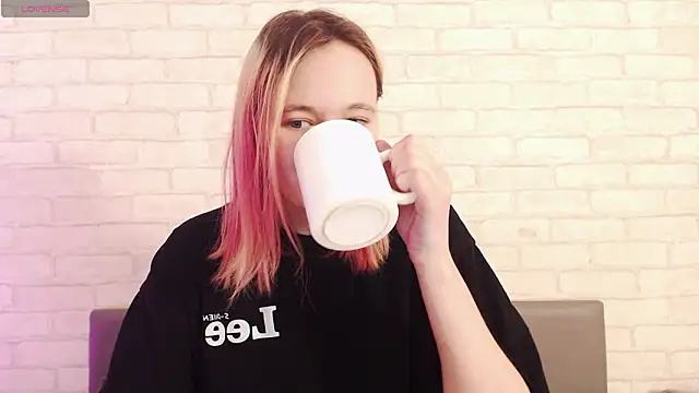 Ericha Stone online show from 14, 2, 2026