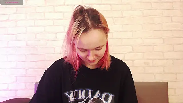 Ericha Stone online show from 7, 1, 2026