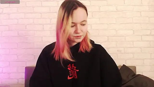 Ericha Stone online show from 15, 3, 2026