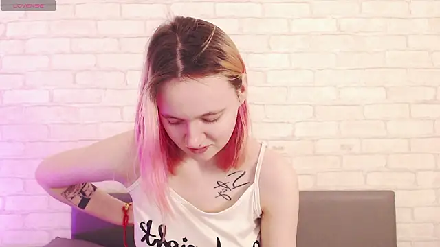 Ericha Stone online show from 6, 2, 2026