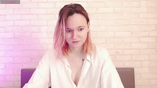 Ericha Stone online show from 24, 4, 2026