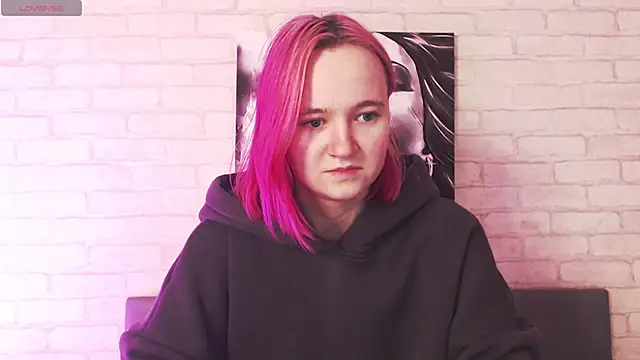 Ericha Stone online show from 27, 9, 2025