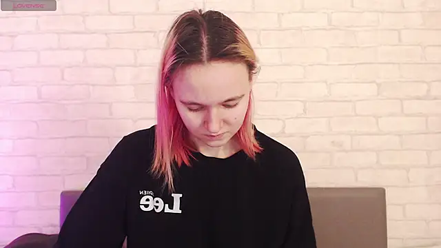 Ericha Stone online show from 10, 1, 2026