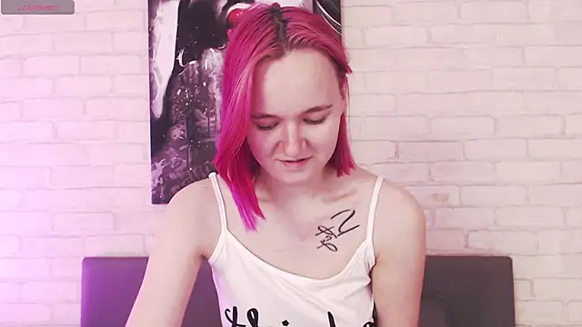 Ericha Stone online show from 12, 9, 2025