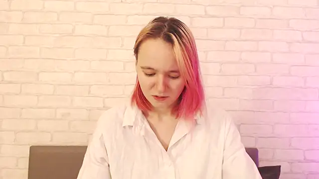 Ericha Stone online show from 30, 11, 2025