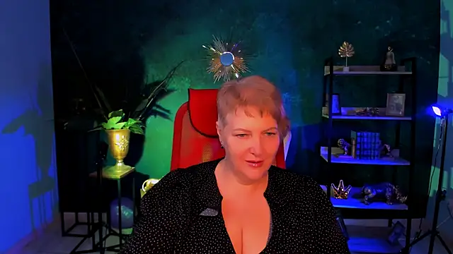 Snapshot of MaryMogan chatting on 7, 11, 2025 MaryMogan online show from 7, 11, 2025