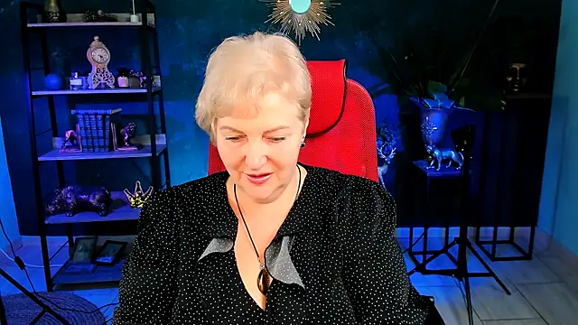 Snapshot of MaryMogan chatting on 27, 10, 2025 MaryMogan online show from 27, 10, 2025