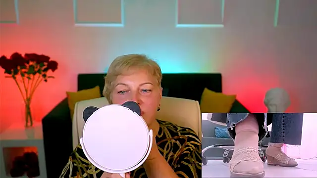 Snapshot of MaryMogan chatting on 2, 10, 2025 MaryMogan online show from 2, 10, 2025