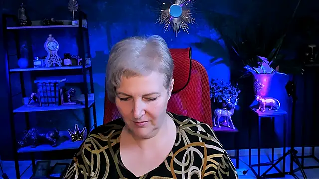 Snapshot of MaryMogan chatting on 13, 10, 2025 MaryMogan online show from 13, 10, 2025