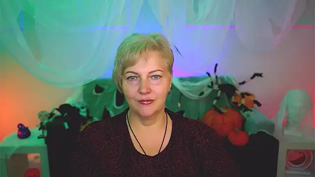 Snapshot of MaryMogan chatting on 26, 10, 2025 MaryMogan online show from 26, 10, 2025