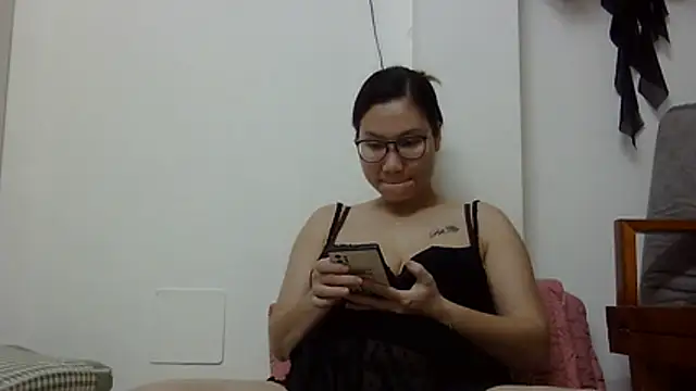 Snapshot of Kiko_sunflower chatting on 7, 7, 2026 Kiko sunflower online show from 7, 7, 2026