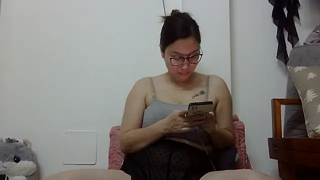 Snapshot of Kiko_sunflower chatting on 16, 6, 2026 Kiko sunflower online show from 16, 6, 2026