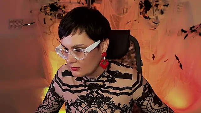 LauraDavidsons online show from 26, 10, 2025