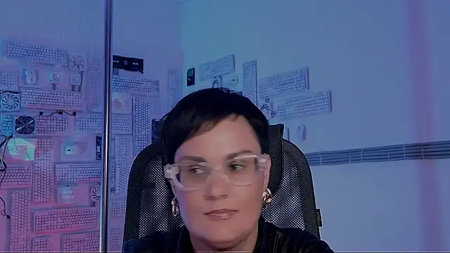 LauraDavidsons online show from 14, 11, 2025