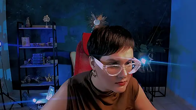 LauraDavidsons online show from 21, 11, 2025