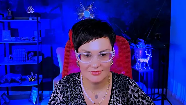 LauraDavidsons online show from 28, 11, 2025