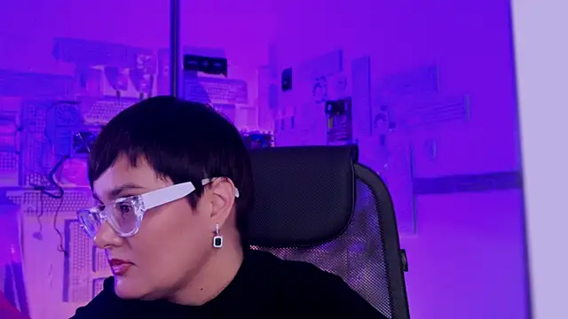 LauraDavidsons online show from 7, 11, 2025