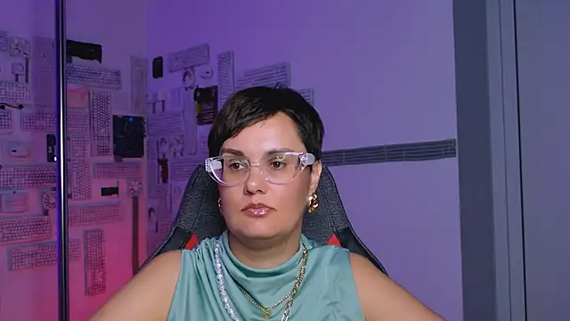 LauraDavidsons online show from 13, 9, 2025