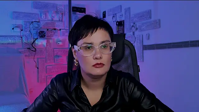 LauraDavidsons online show from 9, 11, 2025