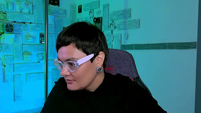 LauraDavidsons online show from 28, 9, 2025