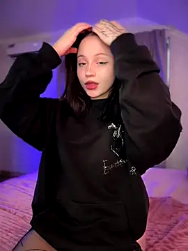 YourLittleDevil online show from 28, 11, 2025