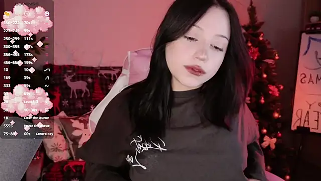 YourLittleDevil online show from 17, 12, 2025