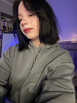 YourLittleDevil online show from 26, 4, 2026