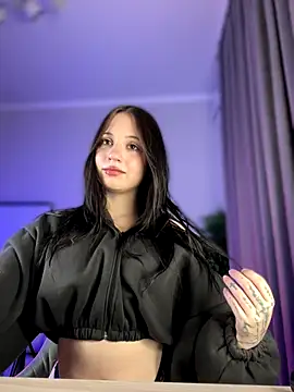 YourLittleDevil online show from 21, 9, 2025