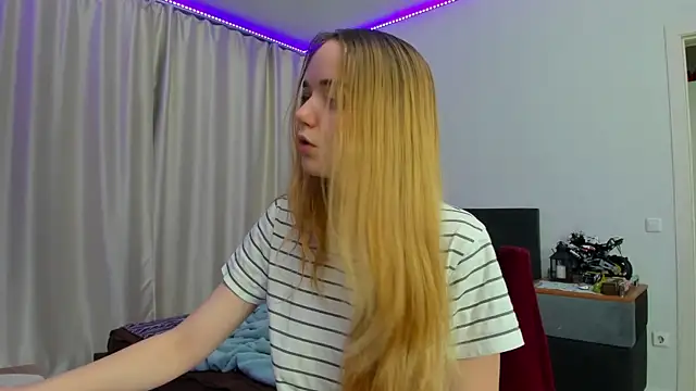 JanetShy online show from 2, 10, 2025