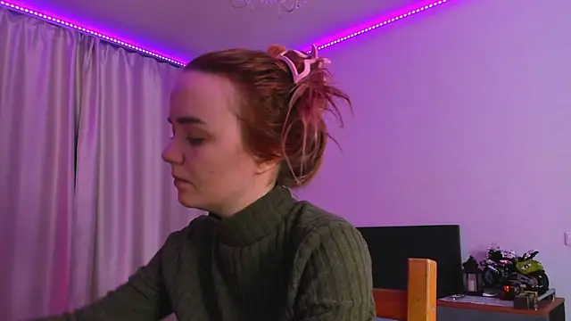 JanetShy online show from 4, 11, 2025