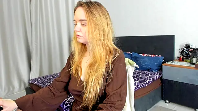 JanetShy online show from 15, 9, 2025