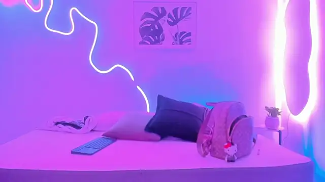 Emilywillis8 online show from 14, 11, 2025