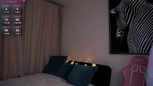 LilyHeupel online show from 3, 11, 2025