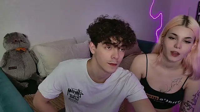 Alice18James online show from 25, 9, 2025