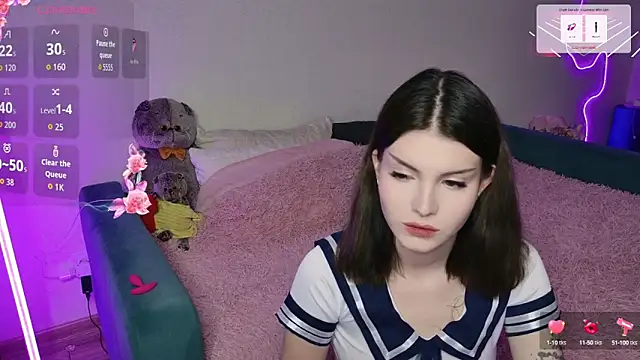 Alice18James online show from 6, 10, 2025