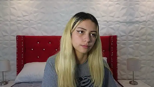 Lucy n pink online show from 29, 11, 2025